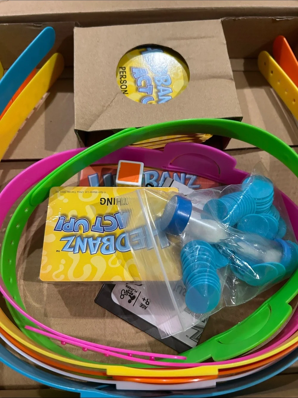 Headbanz Act Up! Family Party Game - Yellow Box
